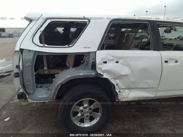 Photo 5 VIN: JTEZU5JR0D5048401 - TOYOTA 4RUNNER 