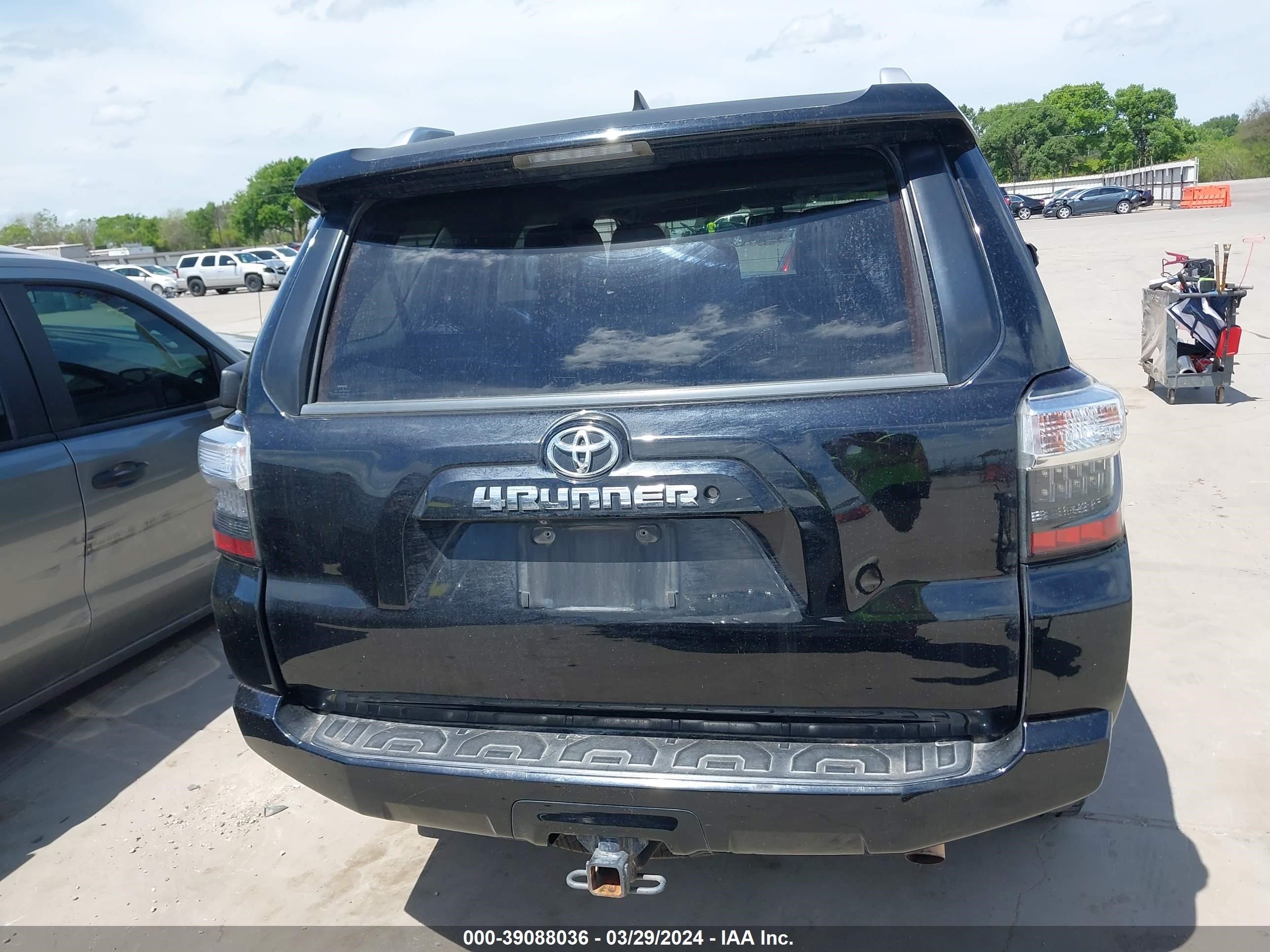 Photo 16 VIN: JTEZU5JR0F5091364 - TOYOTA 4RUNNER 