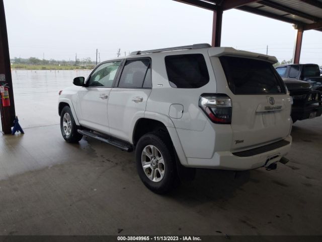 Photo 2 VIN: JTEZU5JR0F5092031 - TOYOTA 4RUNNER 