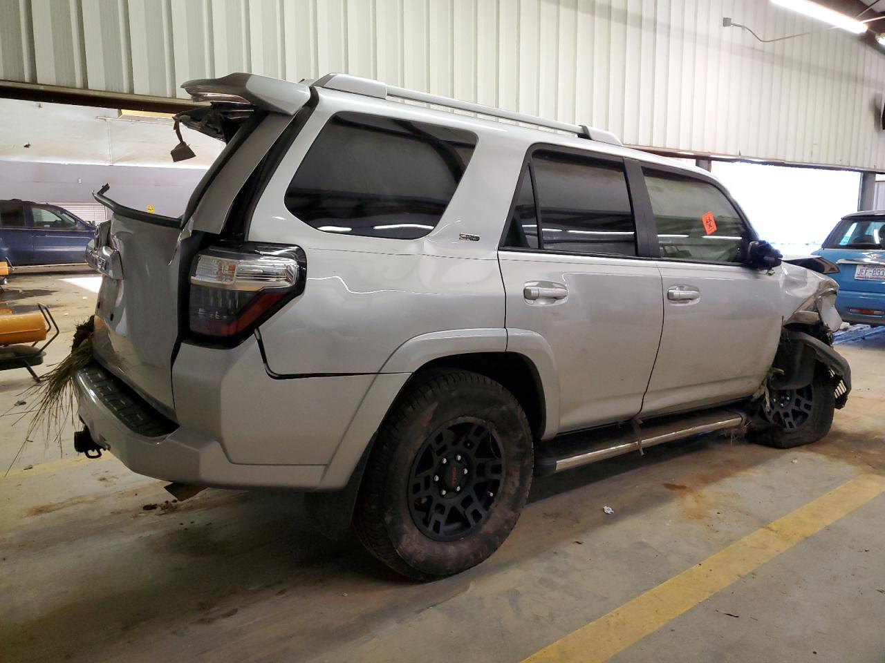 Photo 2 VIN: JTEZU5JR0G5131461 - TOYOTA 4RUNNER 