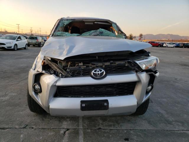 Photo 4 VIN: JTEZU5JR0H5149959 - TOYOTA 4RUNNER SR 