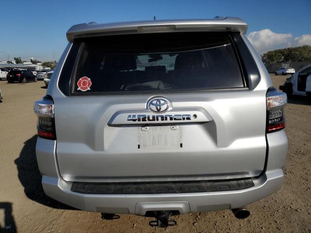 Photo 5 VIN: JTEZU5JR0J5185558 - TOYOTA 4RUNNER SR 