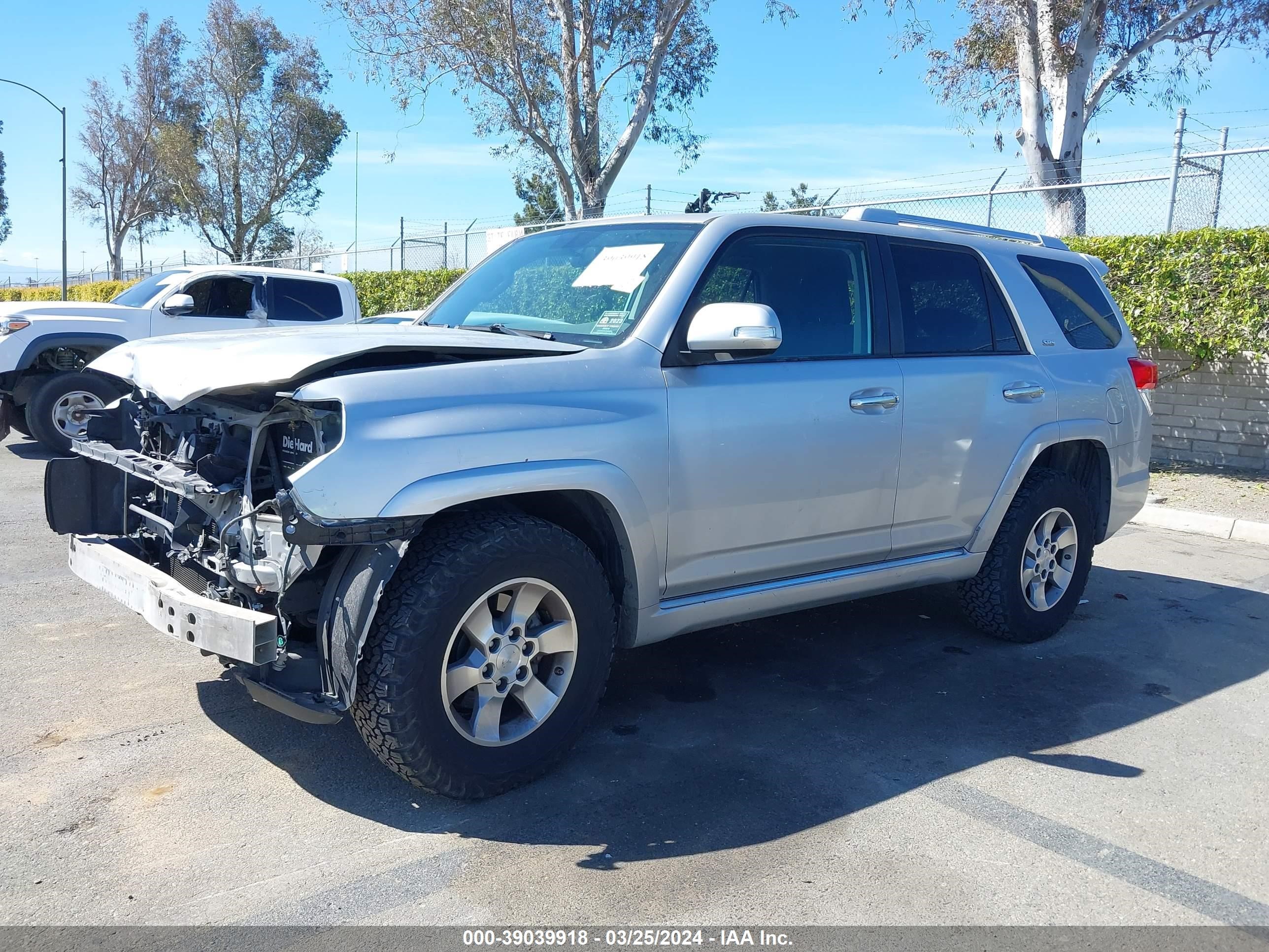 Photo 1 VIN: JTEZU5JR1B5014805 - TOYOTA 4RUNNER 