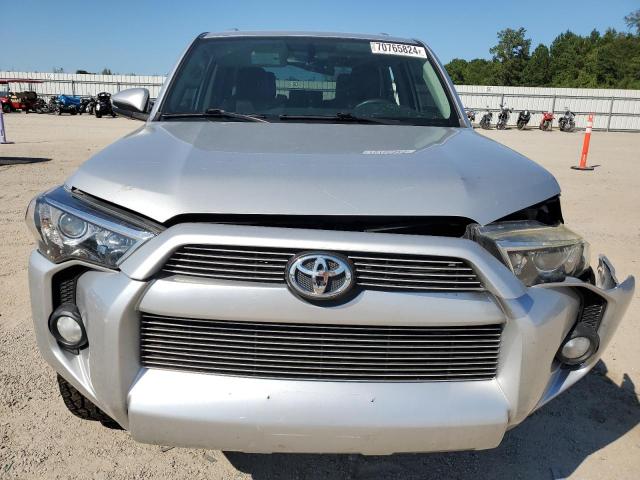 Photo 4 VIN: JTEZU5JR1F5098372 - TOYOTA 4RUNNER SR 