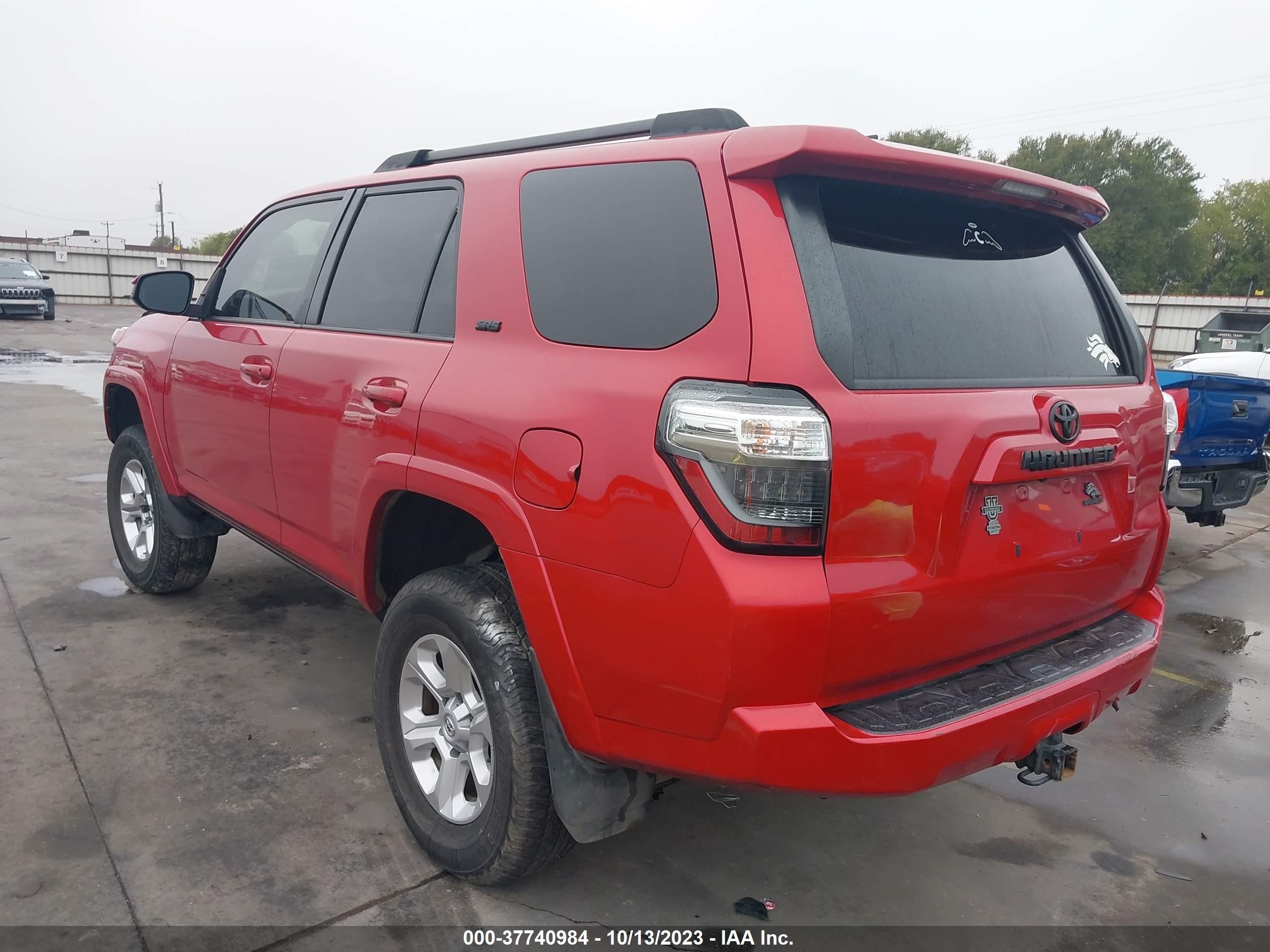 Photo 2 VIN: JTEZU5JR1J5166727 - TOYOTA 4RUNNER 