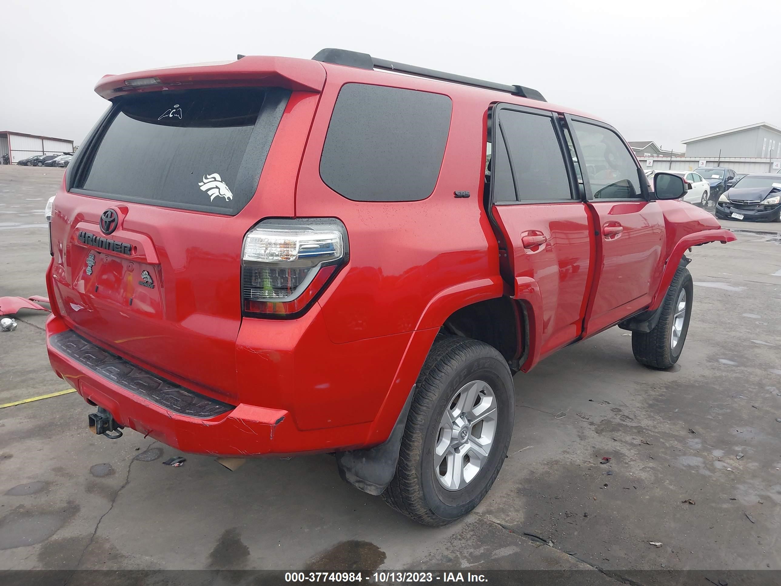 Photo 3 VIN: JTEZU5JR1J5166727 - TOYOTA 4RUNNER 