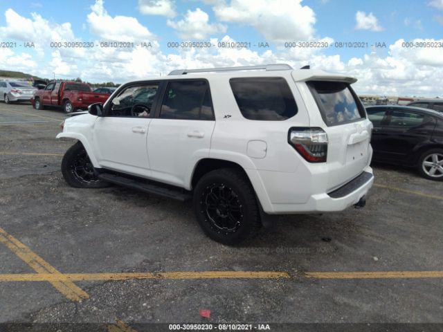 Photo 2 VIN: JTEZU5JR1J5168042 - TOYOTA 4RUNNER 