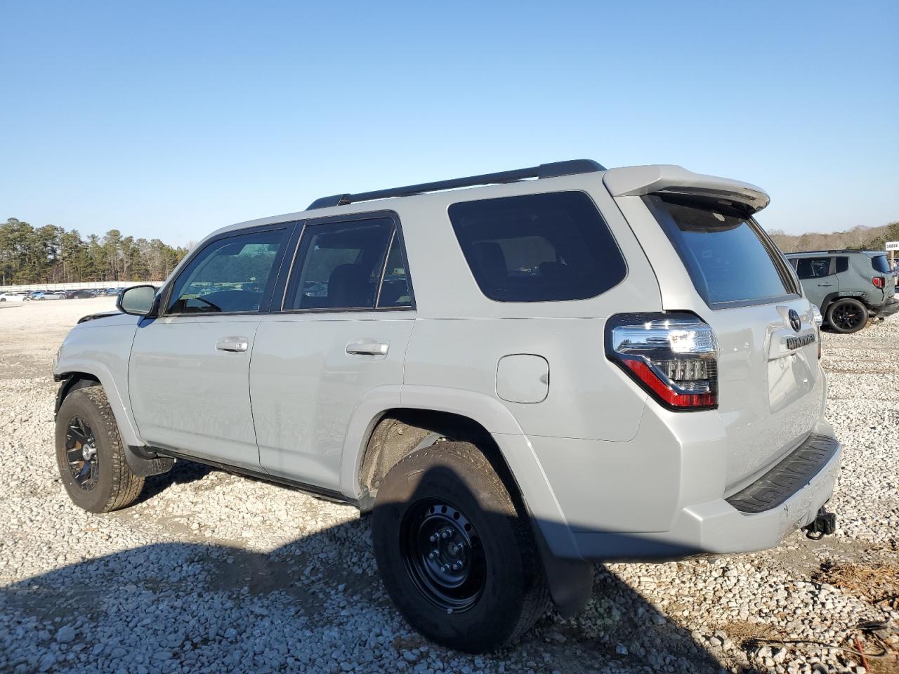 Photo 2 VIN: JTEZU5JR1M5237252 - TOYOTA 4RUNNER 