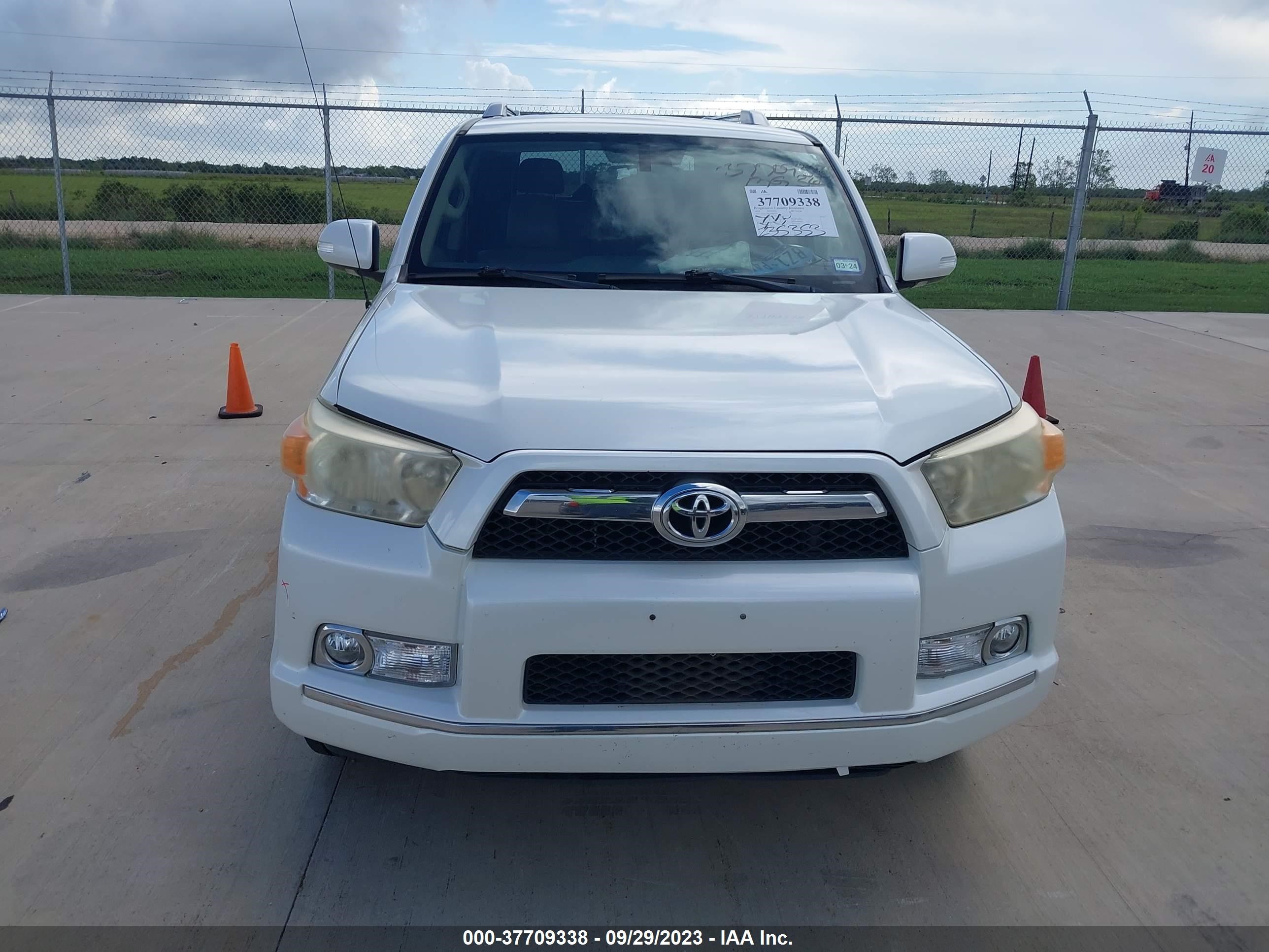 Photo 11 VIN: JTEZU5JR2A5008333 - TOYOTA 4RUNNER 