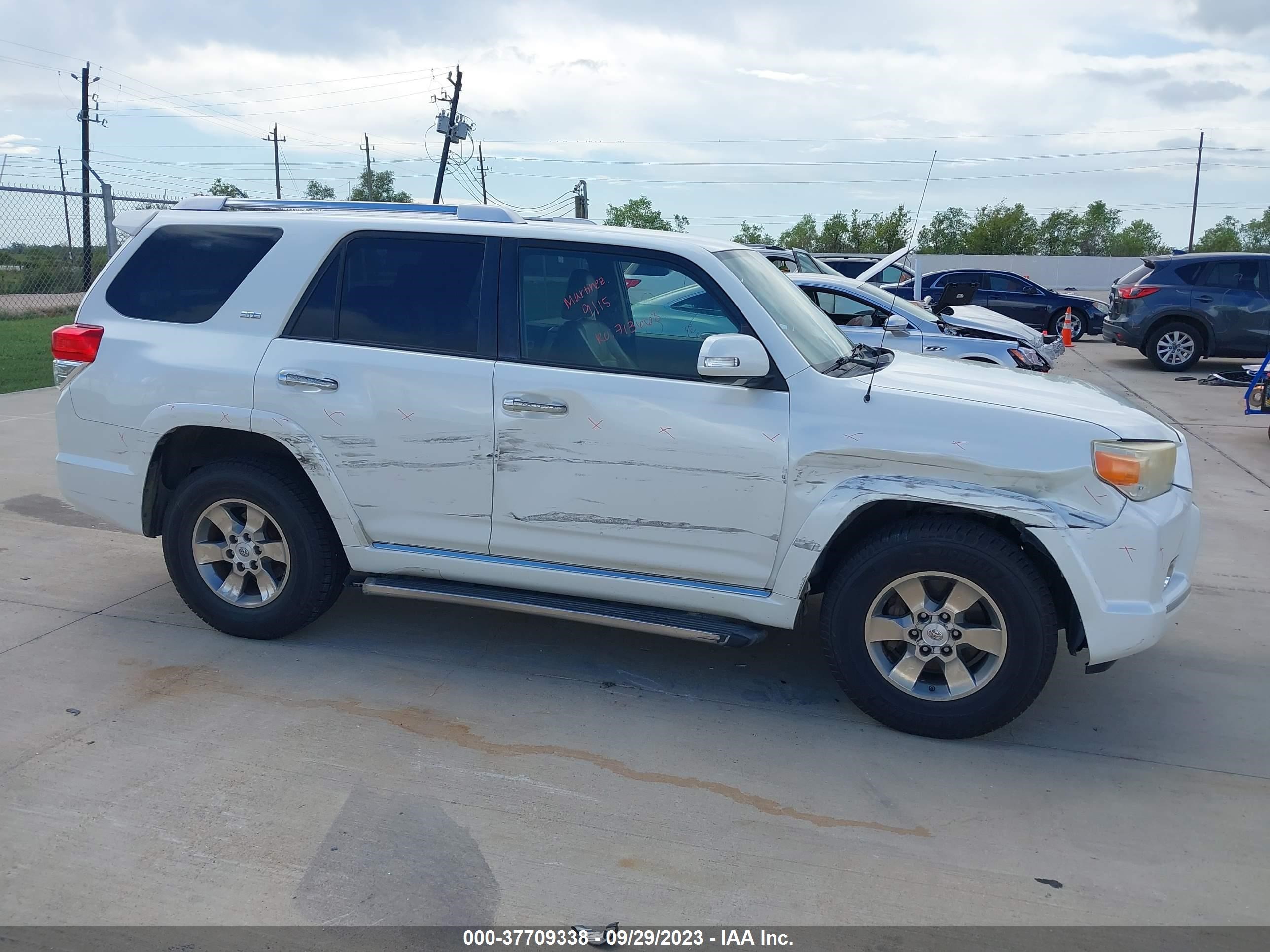 Photo 5 VIN: JTEZU5JR2A5008333 - TOYOTA 4RUNNER 