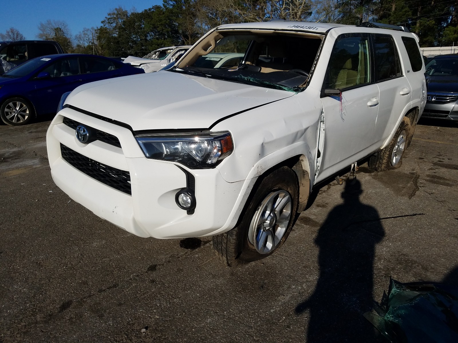 Photo 1 VIN: JTEZU5JR2G5110692 - TOYOTA 4RUNNER SR 