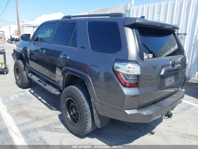 Photo 2 VIN: JTEZU5JR2H5158629 - TOYOTA 4RUNNER 