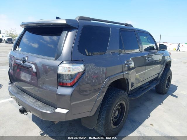 Photo 3 VIN: JTEZU5JR2H5158629 - TOYOTA 4RUNNER 