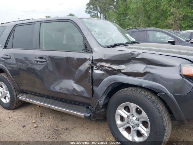 Photo 5 VIN: JTEZU5JR2J5167689 - TOYOTA 4RUNNER 