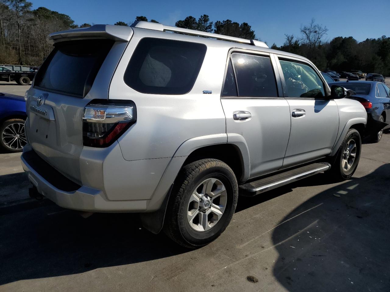 Photo 2 VIN: JTEZU5JR2J5174688 - TOYOTA 4RUNNER 