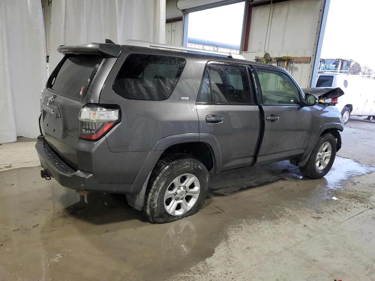 Photo 2 VIN: JTEZU5JR2J5176988 - TOYOTA 4RUNNER 