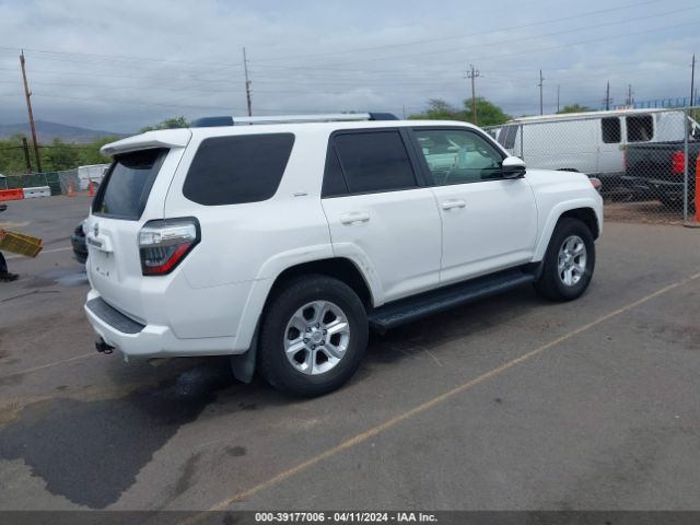 Photo 3 VIN: JTEZU5JR2L5215629 - TOYOTA 4RUNNER 