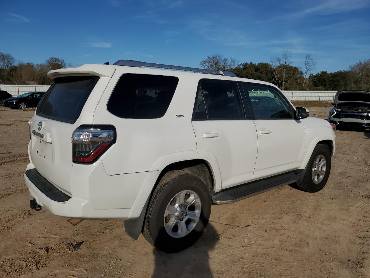 Photo 2 VIN: JTEZU5JR3E5078901 - TOYOTA 4RUNNER 