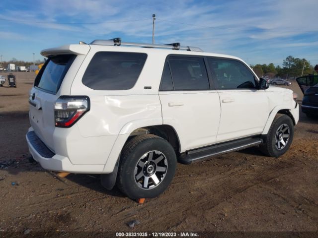 Photo 3 VIN: JTEZU5JR3G5124942 - TOYOTA 4RUNNER 