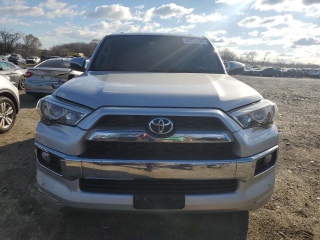 Photo 4 VIN: JTEZU5JR3H5157571 - TOYOTA 4RUNNER SR 