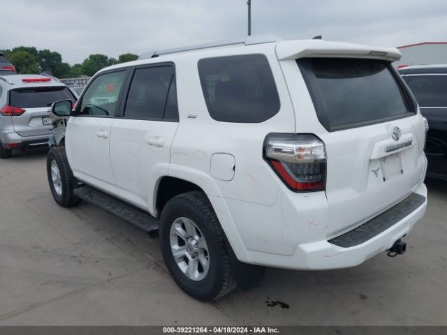 Photo 2 VIN: JTEZU5JR3J5179687 - TOYOTA 4RUNNER 