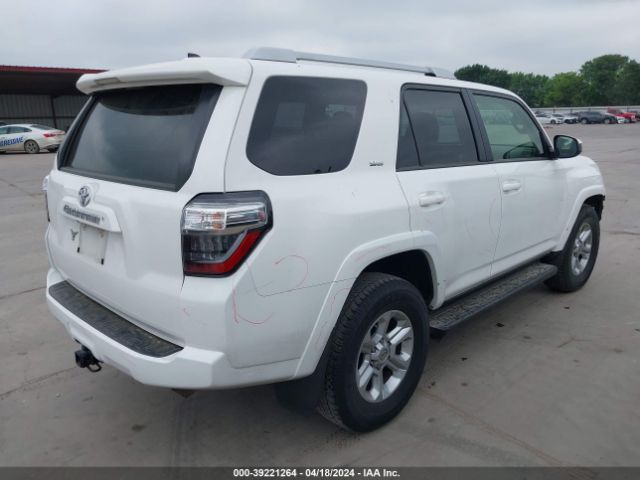 Photo 3 VIN: JTEZU5JR3J5179687 - TOYOTA 4RUNNER 