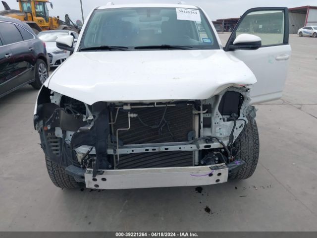 Photo 5 VIN: JTEZU5JR3J5179687 - TOYOTA 4RUNNER 