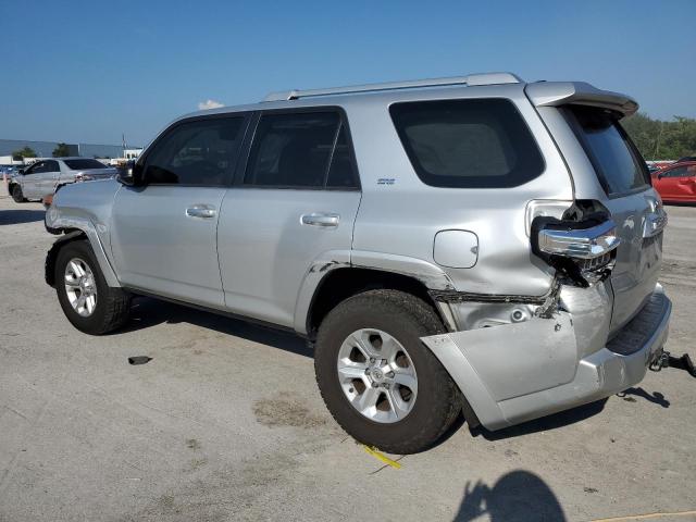 Photo 1 VIN: JTEZU5JR3J5186106 - TOYOTA 4RUNNER SR 