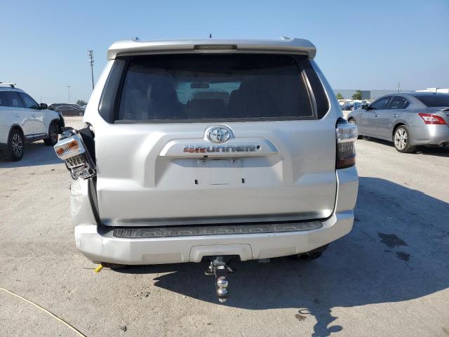 Photo 5 VIN: JTEZU5JR3J5186106 - TOYOTA 4RUNNER SR 