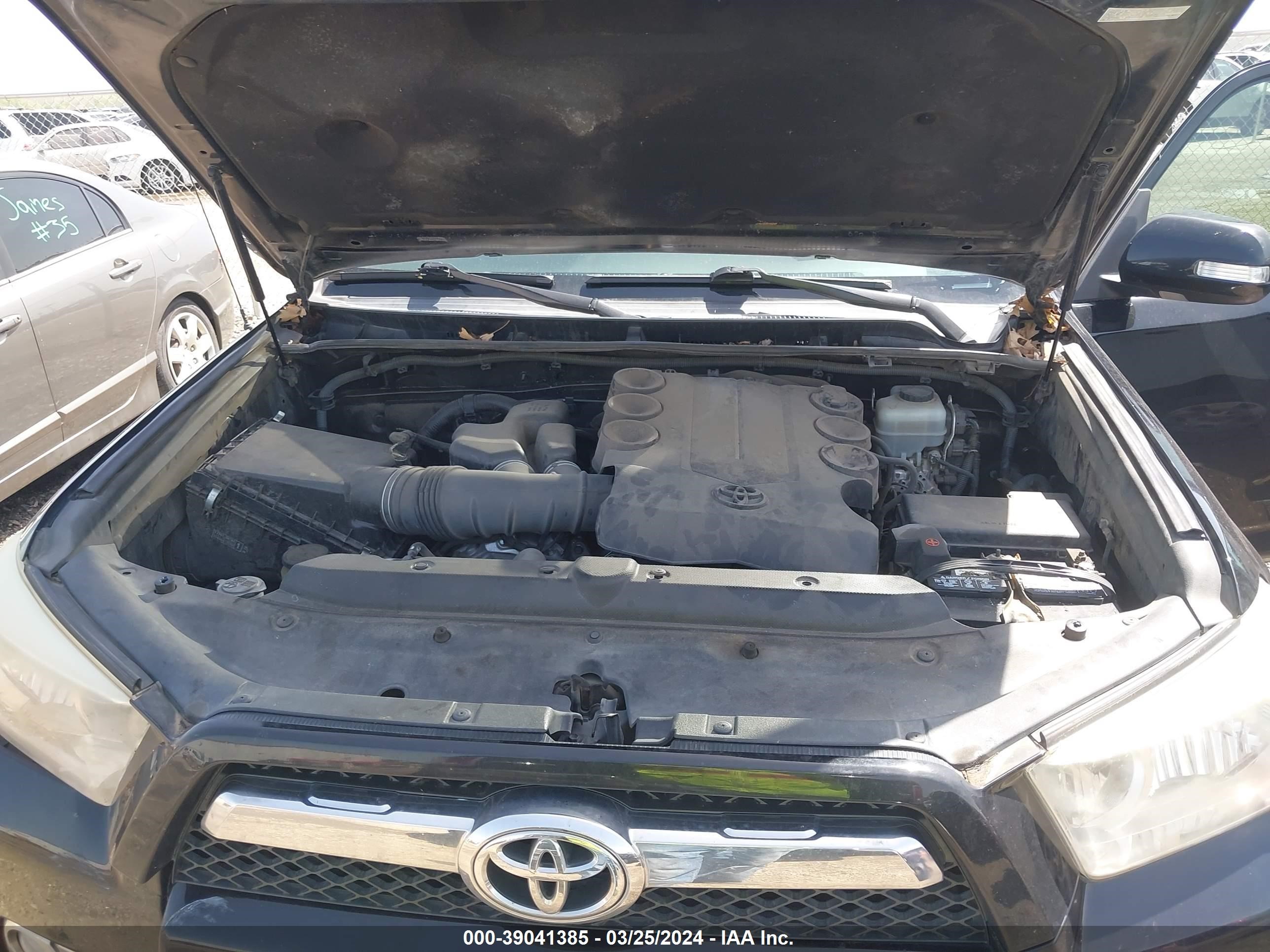 Photo 9 VIN: JTEZU5JR4A5000640 - TOYOTA 4RUNNER 