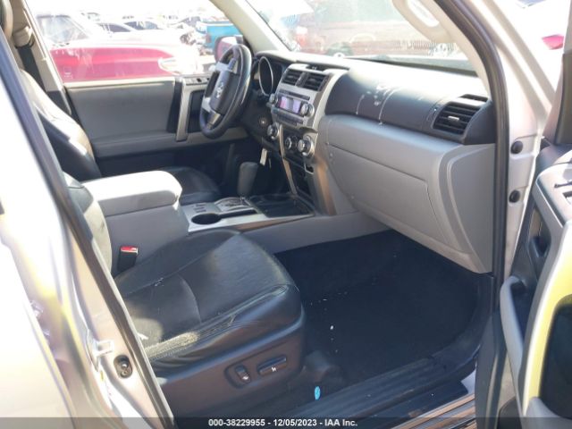 Photo 4 VIN: JTEZU5JR4A5006924 - TOYOTA 4RUNNER 