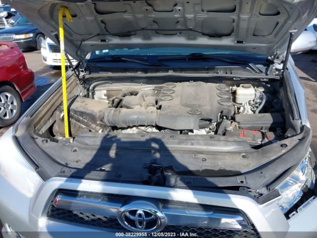 Photo 9 VIN: JTEZU5JR4A5006924 - TOYOTA 4RUNNER 