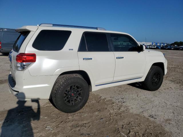 Photo 2 VIN: JTEZU5JR4B5028374 - TOYOTA 4RUNNER SR 