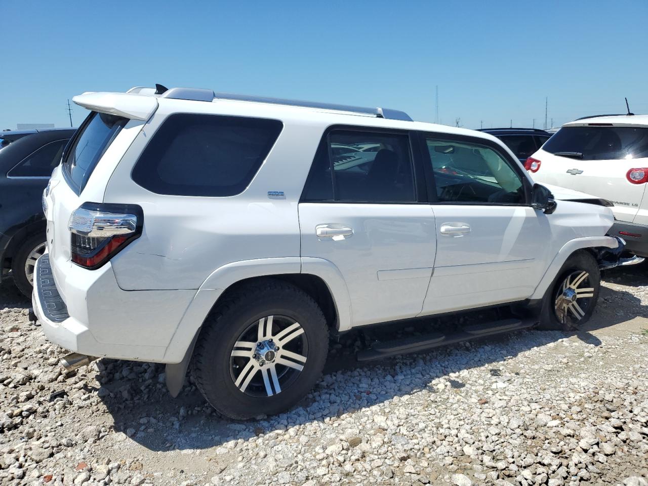 Photo 2 VIN: JTEZU5JR4F5091478 - TOYOTA 4RUNNER 