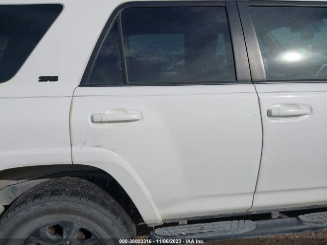 Photo 7 VIN: JTEZU5JR4F5100101 - TOYOTA 4RUNNER 