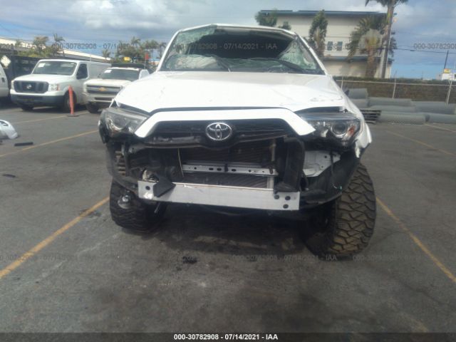 Photo 5 VIN: JTEZU5JR4H5156445 - TOYOTA 4RUNNER 