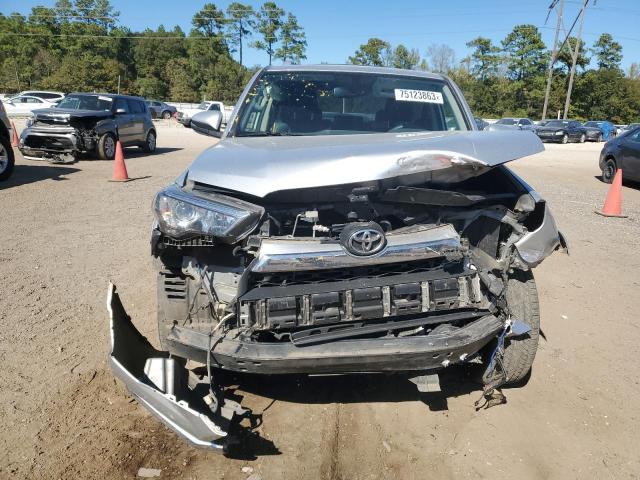 Photo 4 VIN: JTEZU5JR4H5162049 - TOYOTA 4RUNNER 