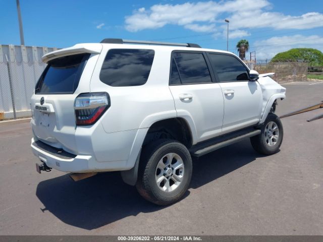 Photo 3 VIN: JTEZU5JR4J5176457 - TOYOTA 4RUNNER 