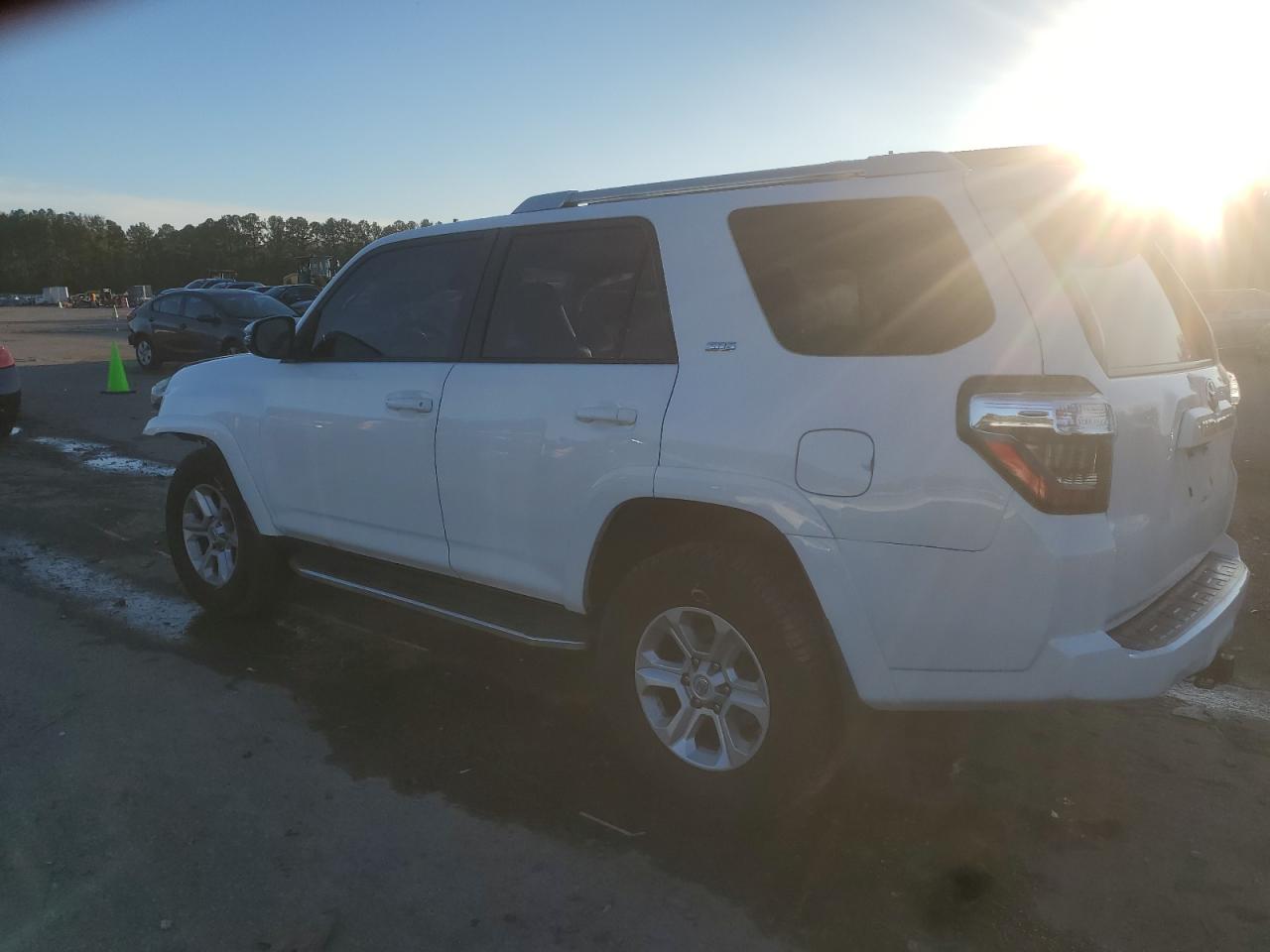 Photo 1 VIN: JTEZU5JR5E5077264 - TOYOTA 4RUNNER 