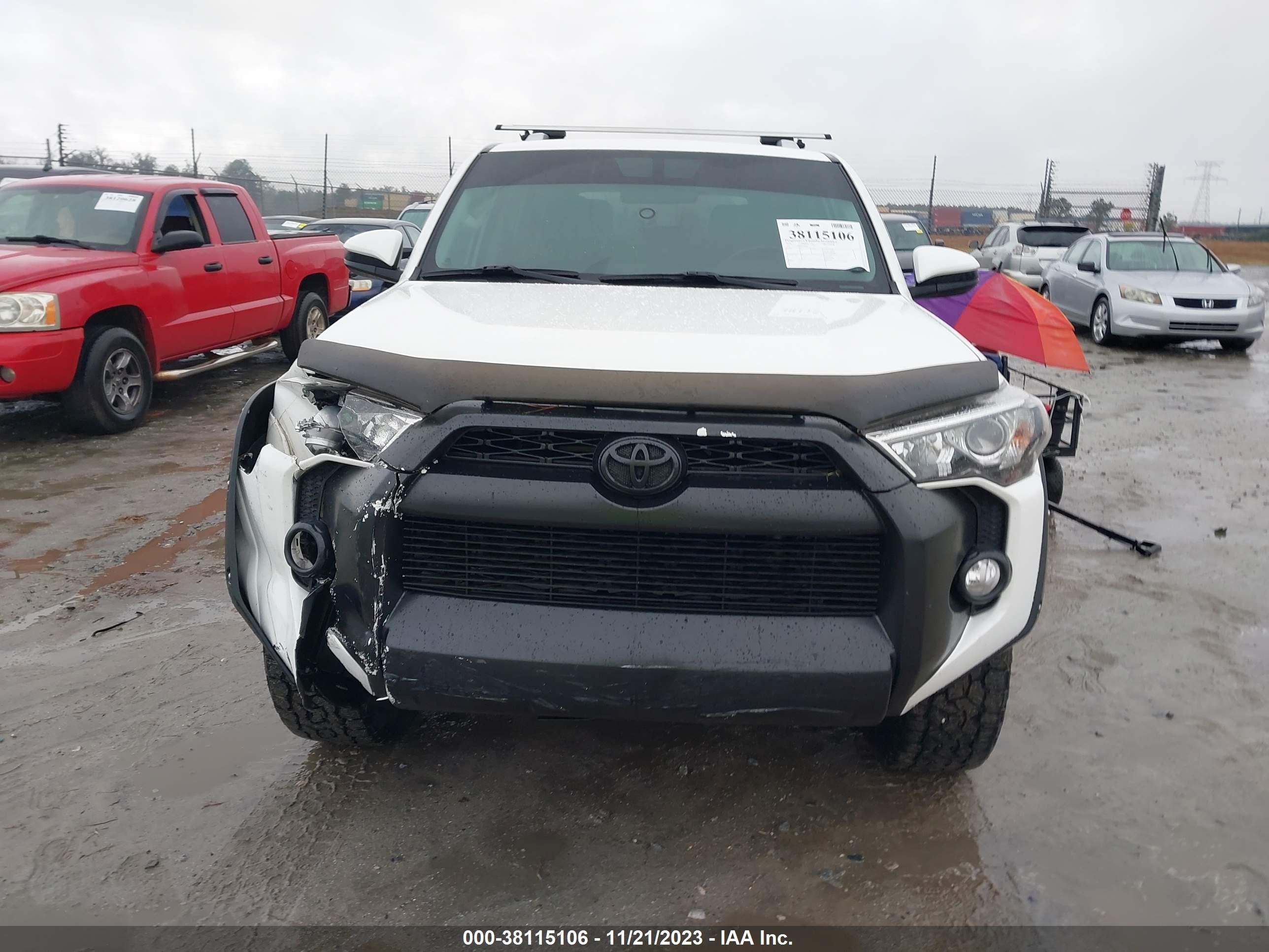 Photo 11 VIN: JTEZU5JR5F5104027 - TOYOTA 4RUNNER 