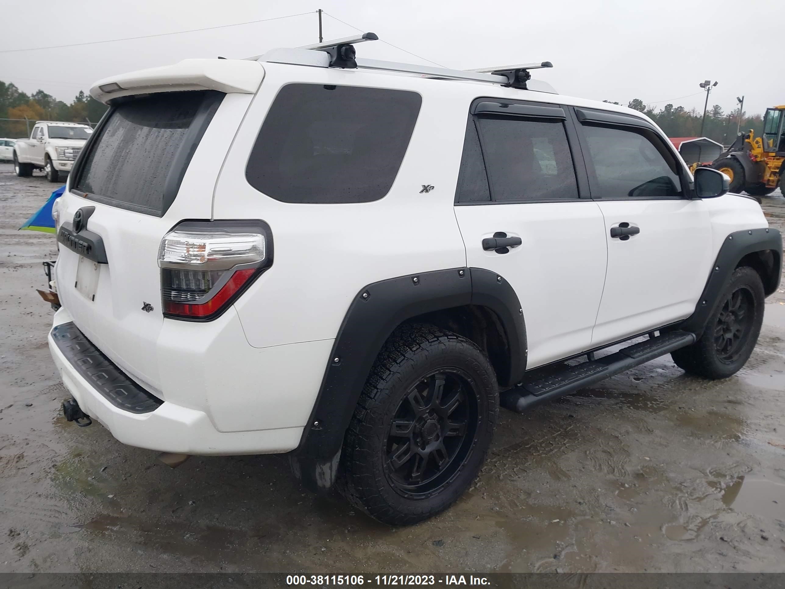 Photo 12 VIN: JTEZU5JR5F5104027 - TOYOTA 4RUNNER 