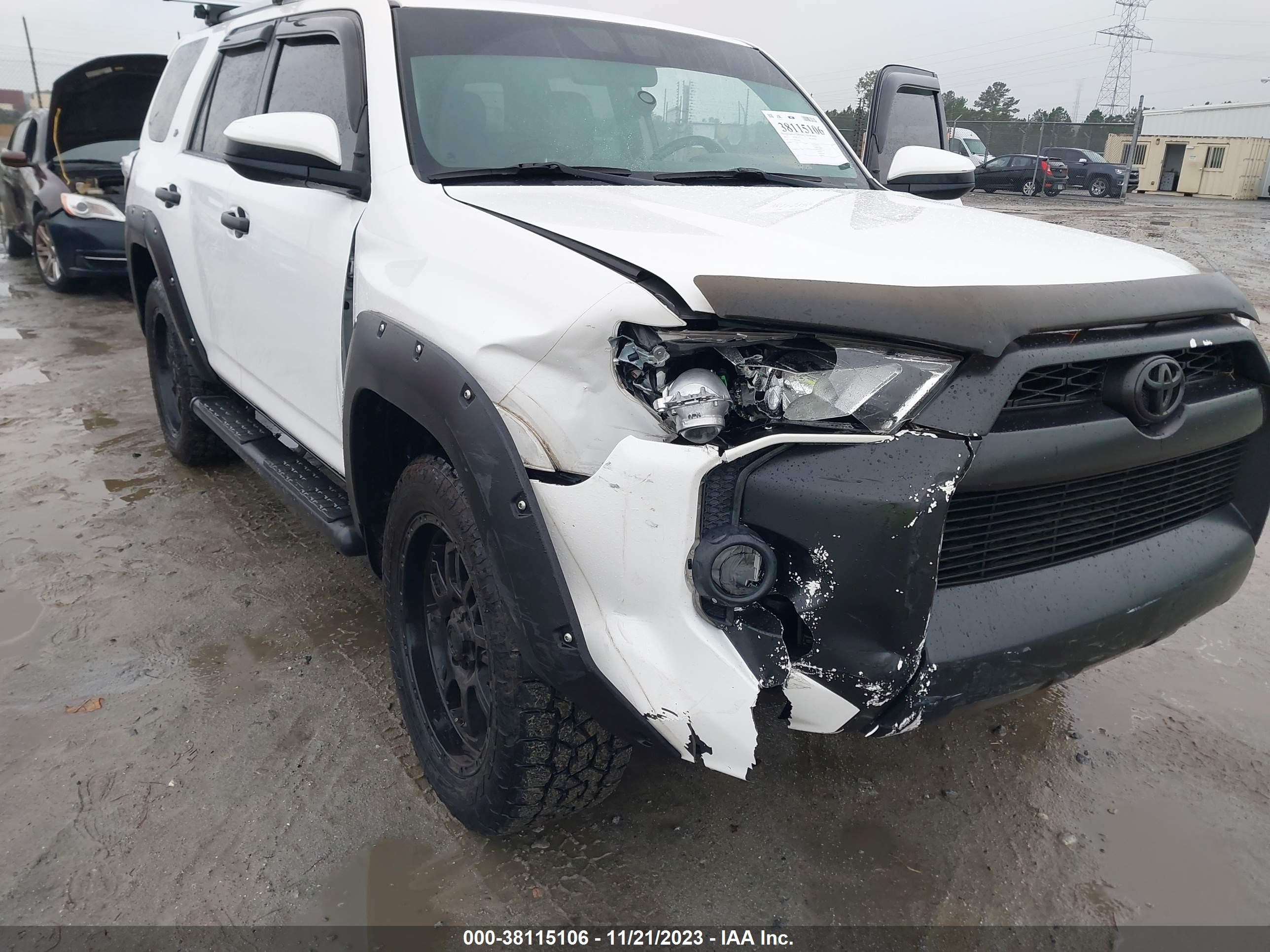 Photo 5 VIN: JTEZU5JR5F5104027 - TOYOTA 4RUNNER 