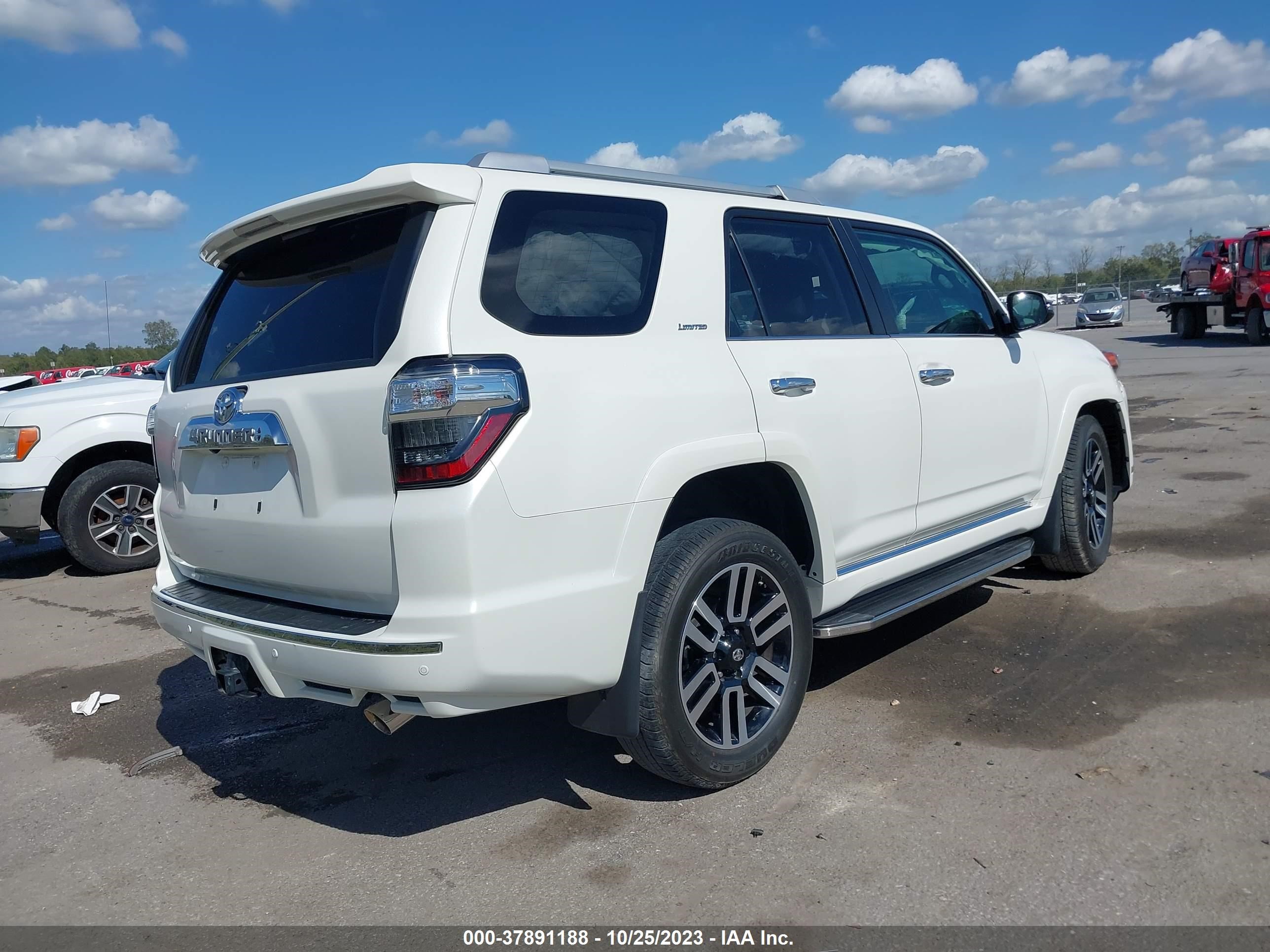 Photo 3 VIN: JTEZU5JR5J5180470 - TOYOTA 4RUNNER 