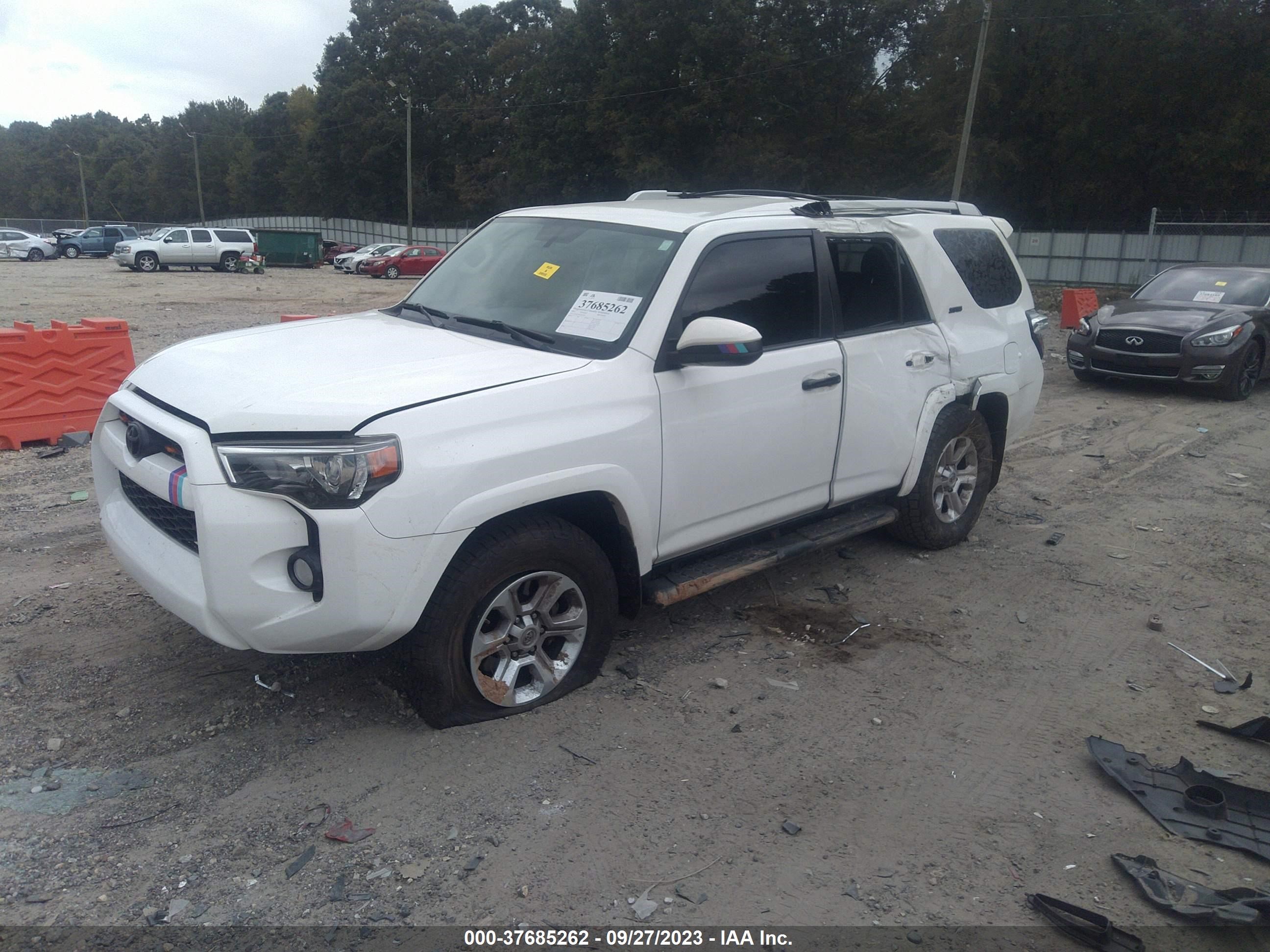 Photo 1 VIN: JTEZU5JR5J5181280 - TOYOTA 4RUNNER 