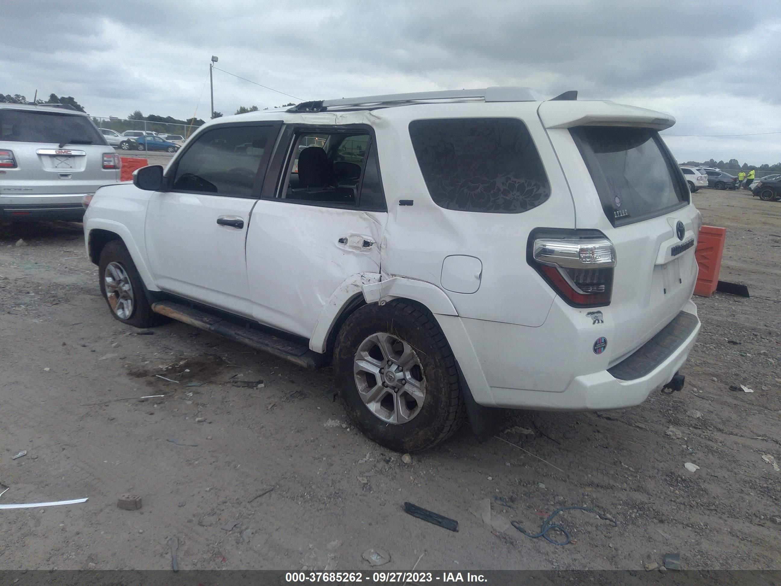 Photo 2 VIN: JTEZU5JR5J5181280 - TOYOTA 4RUNNER 