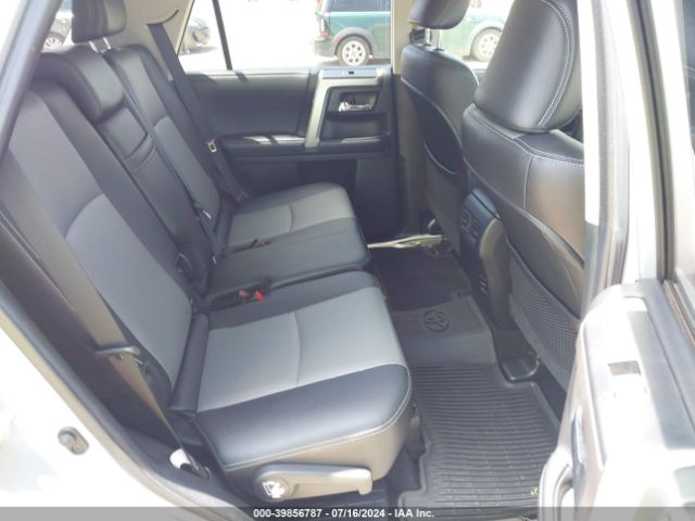 Photo 7 VIN: JTEZU5JR5J5182218 - TOYOTA 4RUNNER 