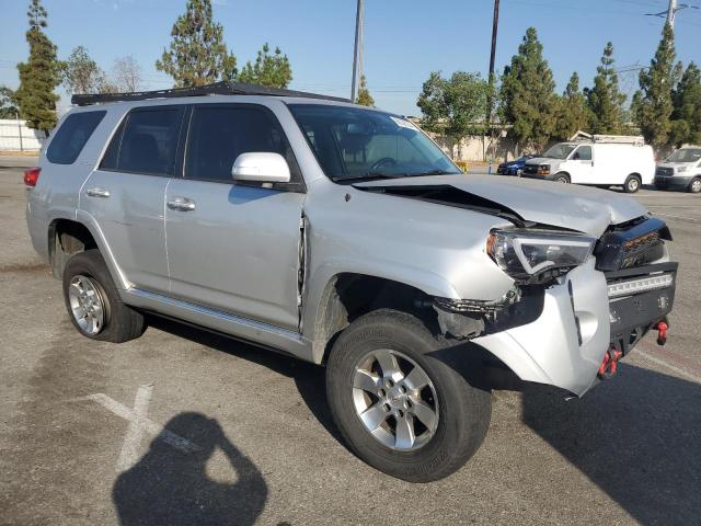 Photo 3 VIN: JTEZU5JR6C5035442 - TOYOTA 4RUNNER SR 