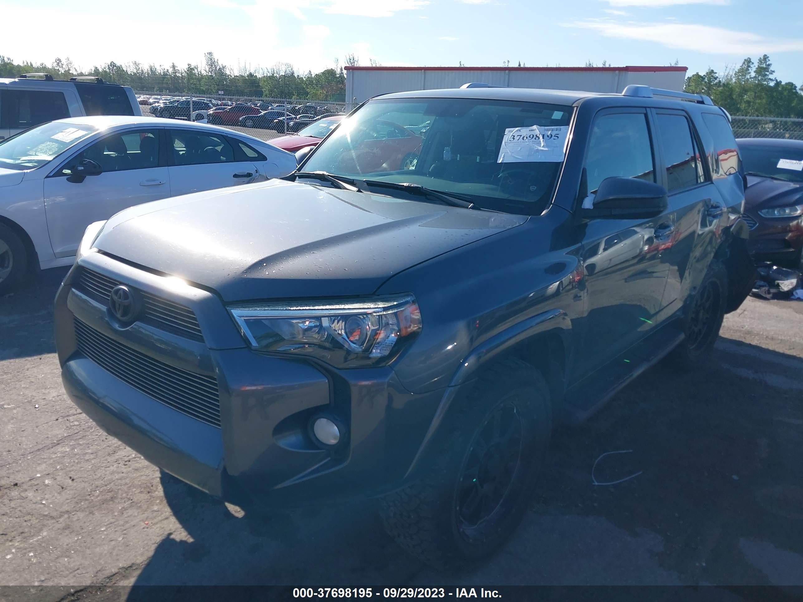 Photo 1 VIN: JTEZU5JR6G5125065 - TOYOTA 4RUNNER 