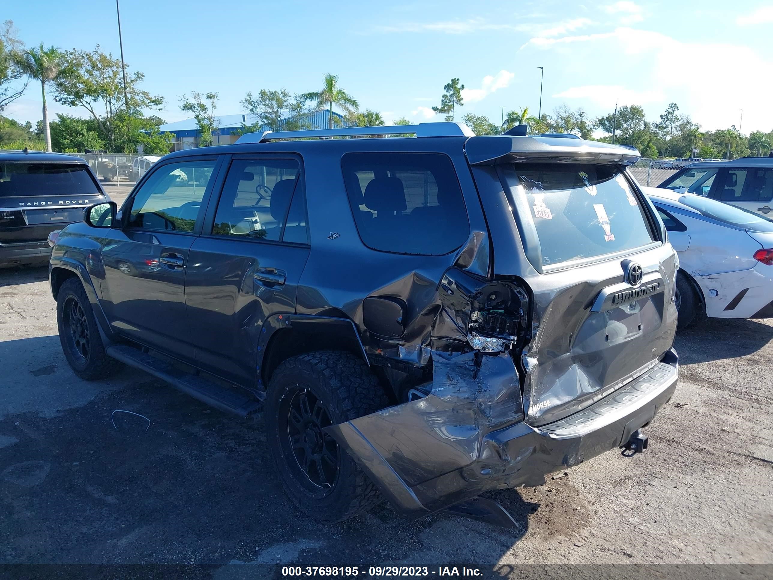 Photo 2 VIN: JTEZU5JR6G5125065 - TOYOTA 4RUNNER 