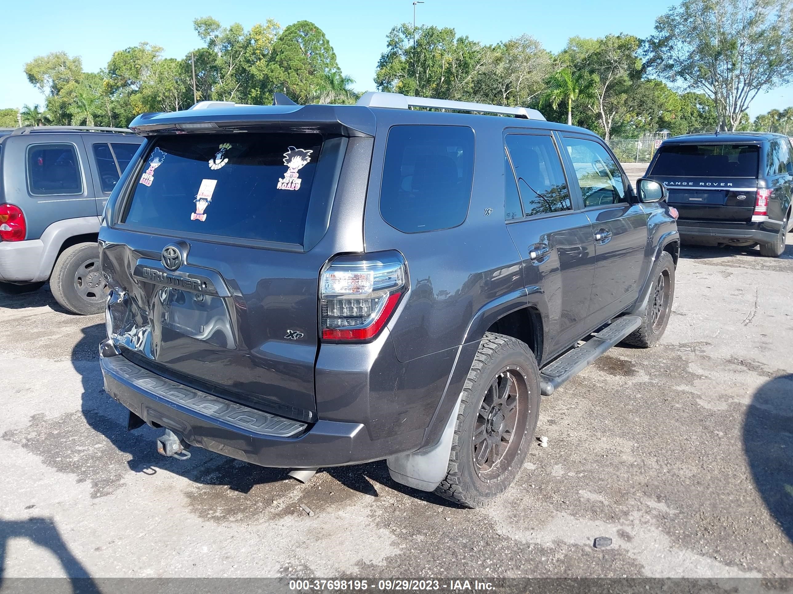 Photo 3 VIN: JTEZU5JR6G5125065 - TOYOTA 4RUNNER 